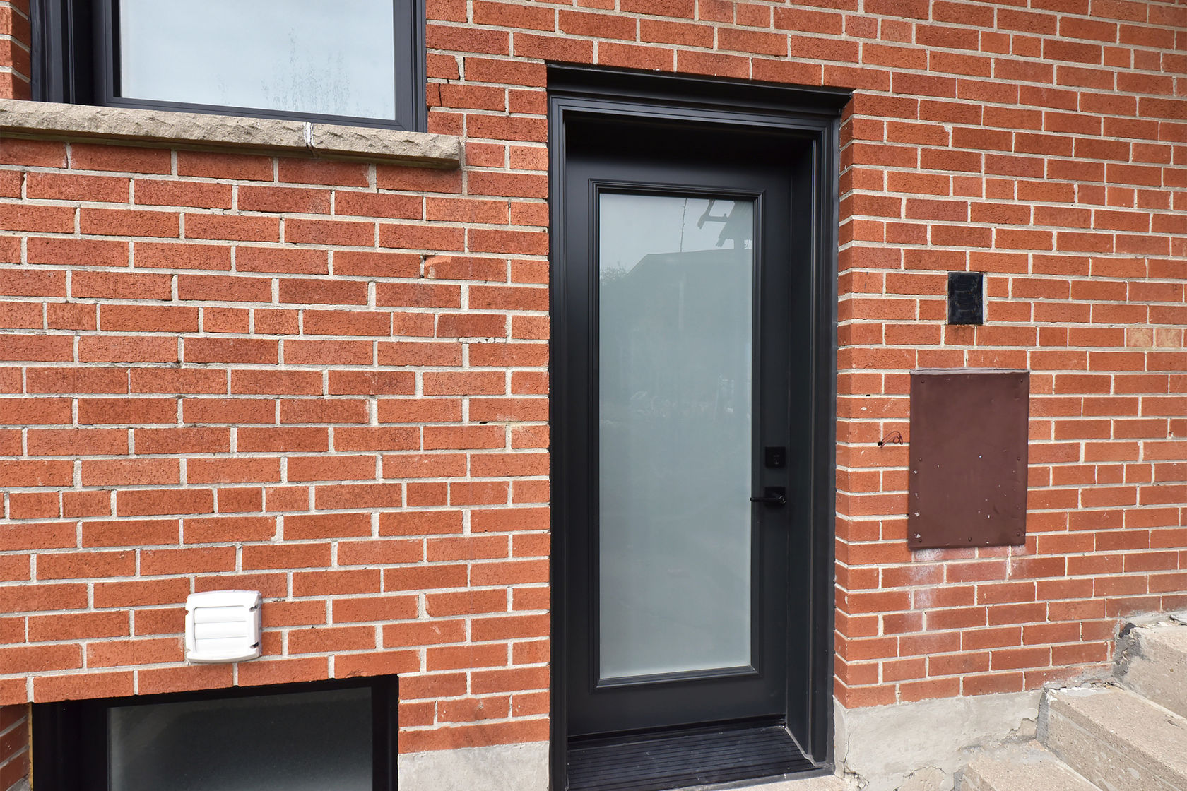 Virtual tour of 69 Burr Ave., Toronto, Ontario