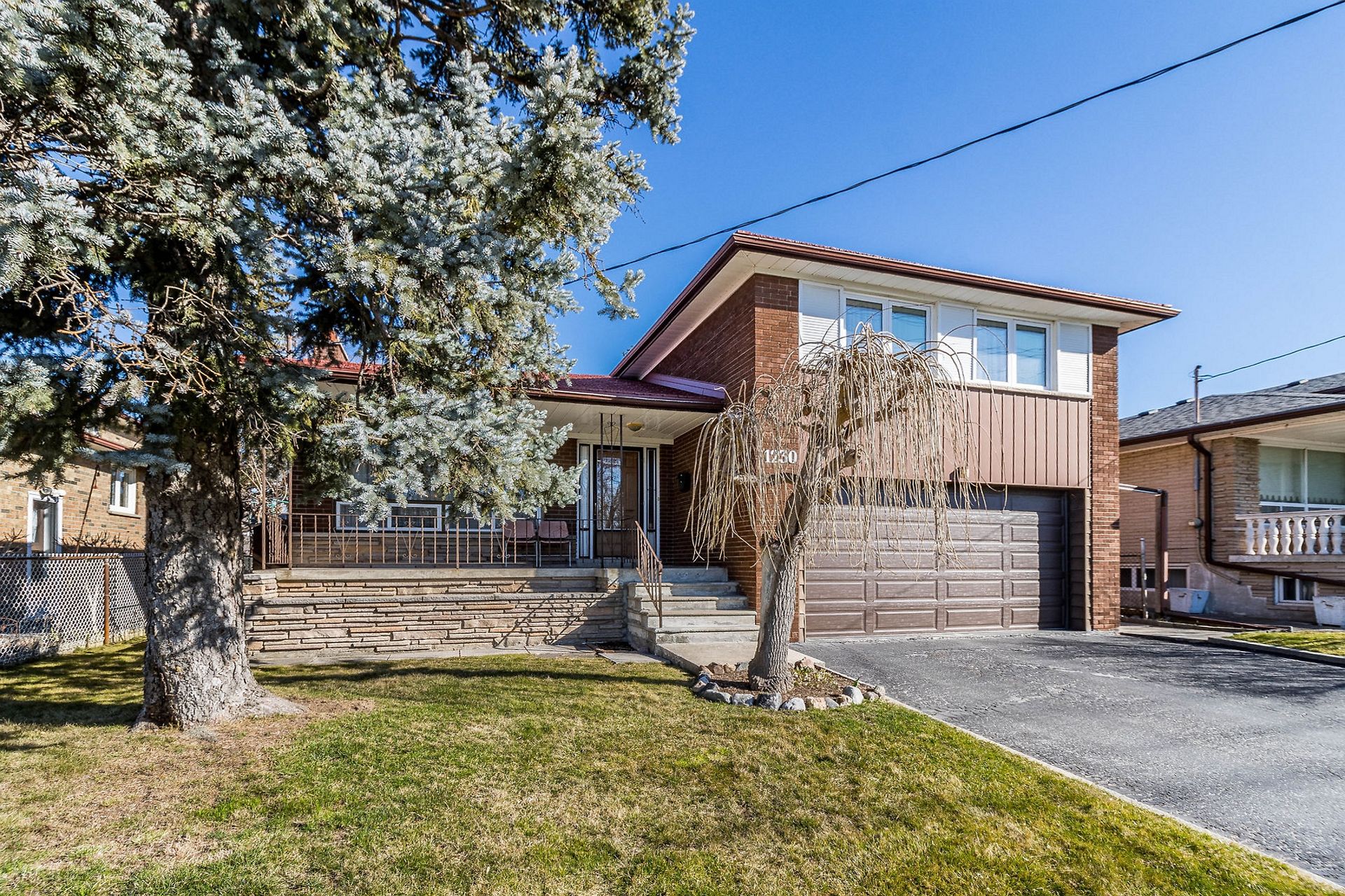 Virtual tour of 1230 Albion Rd., Etobicoke, Ontario, M9V 1A8