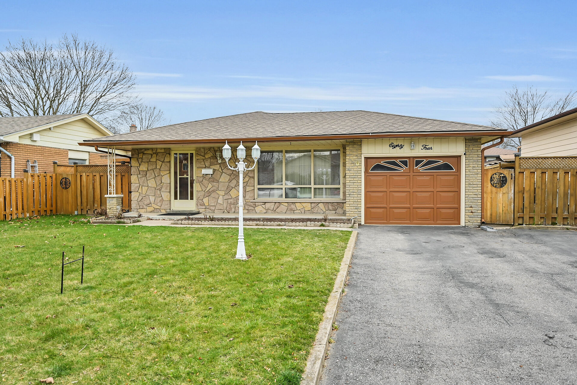 Virtual tour of 84 Brier Park Rd., Brantford, Ontario, N3R 5T4