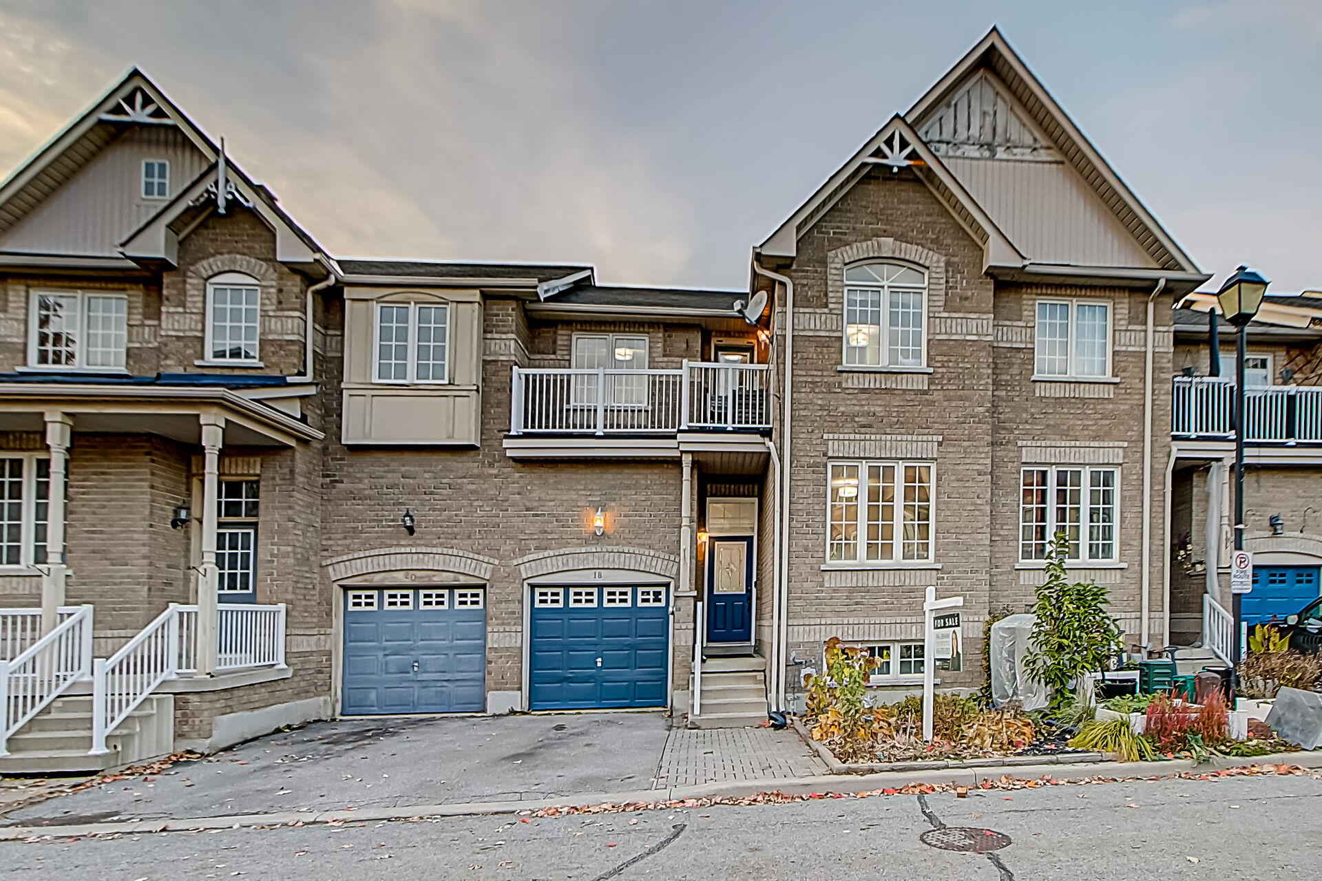 Virtual tour of 18 Wilkie Lane, Ajax, Ontario, L1S 7S7