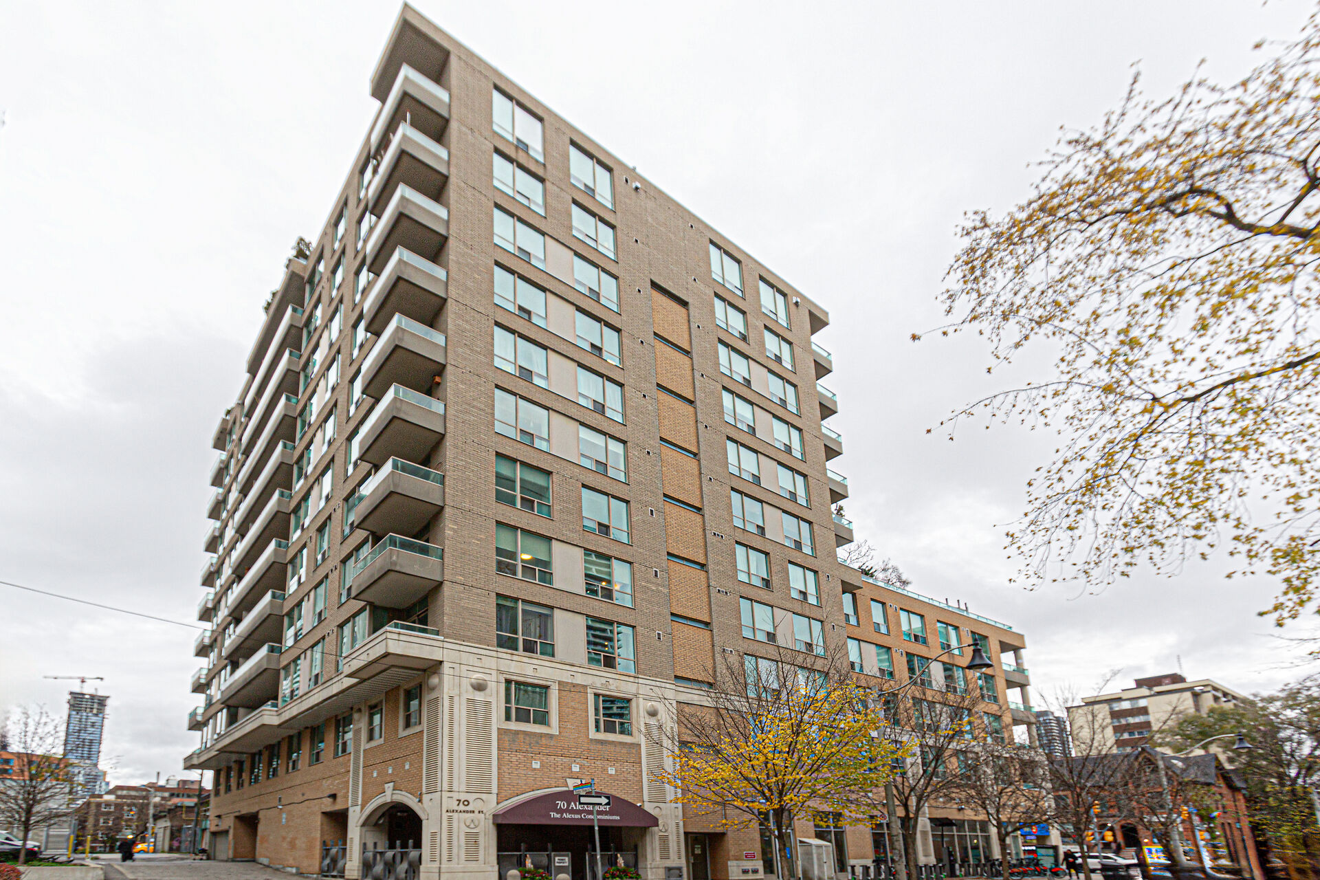 Virtual tour of 70 Alexander St unit 1007, Toronto, Ontario