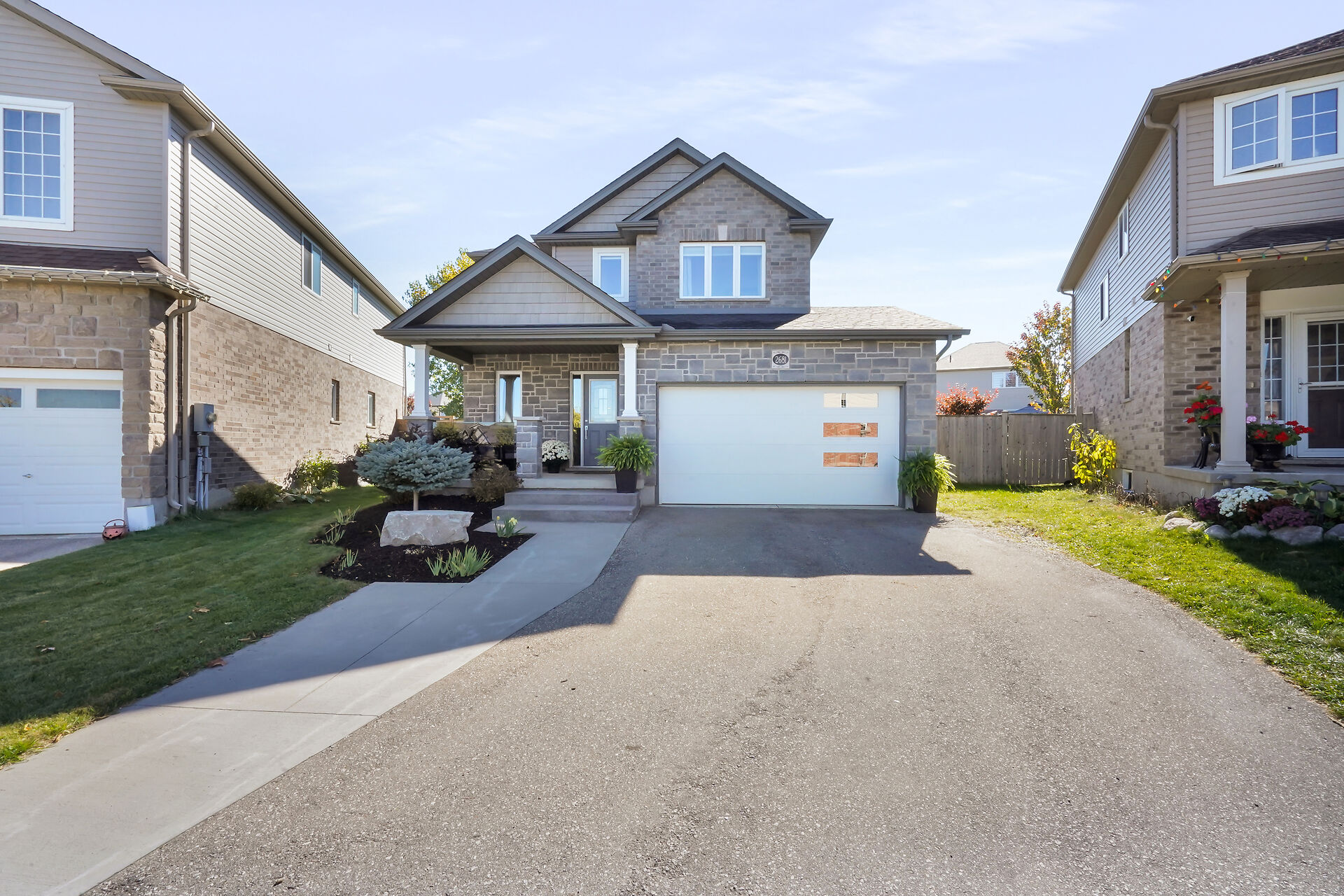 Virtual tour of 2681 Foxbend Link, London, Ontario, N6G 0M7