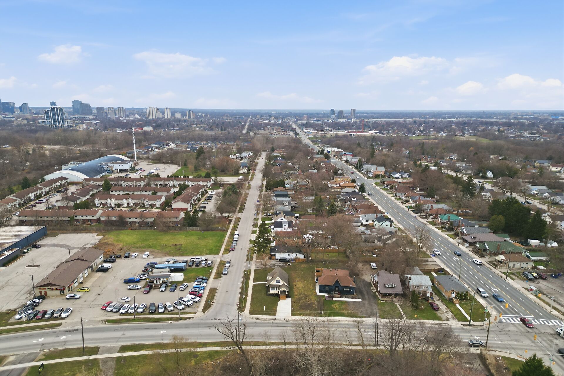 Virtual tour of 178 Thompson Road, London, Ontario, N5Z 2Y8